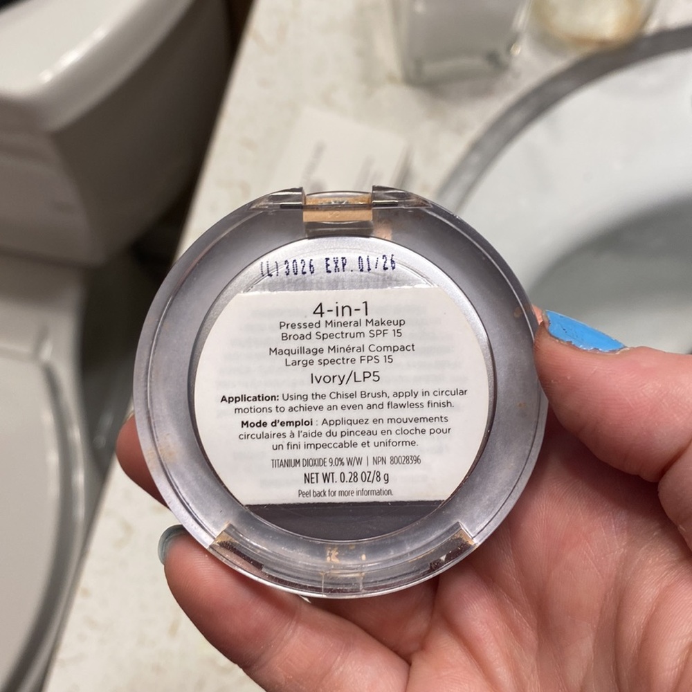 PUR Minerals Powder - Picture 3 of 3